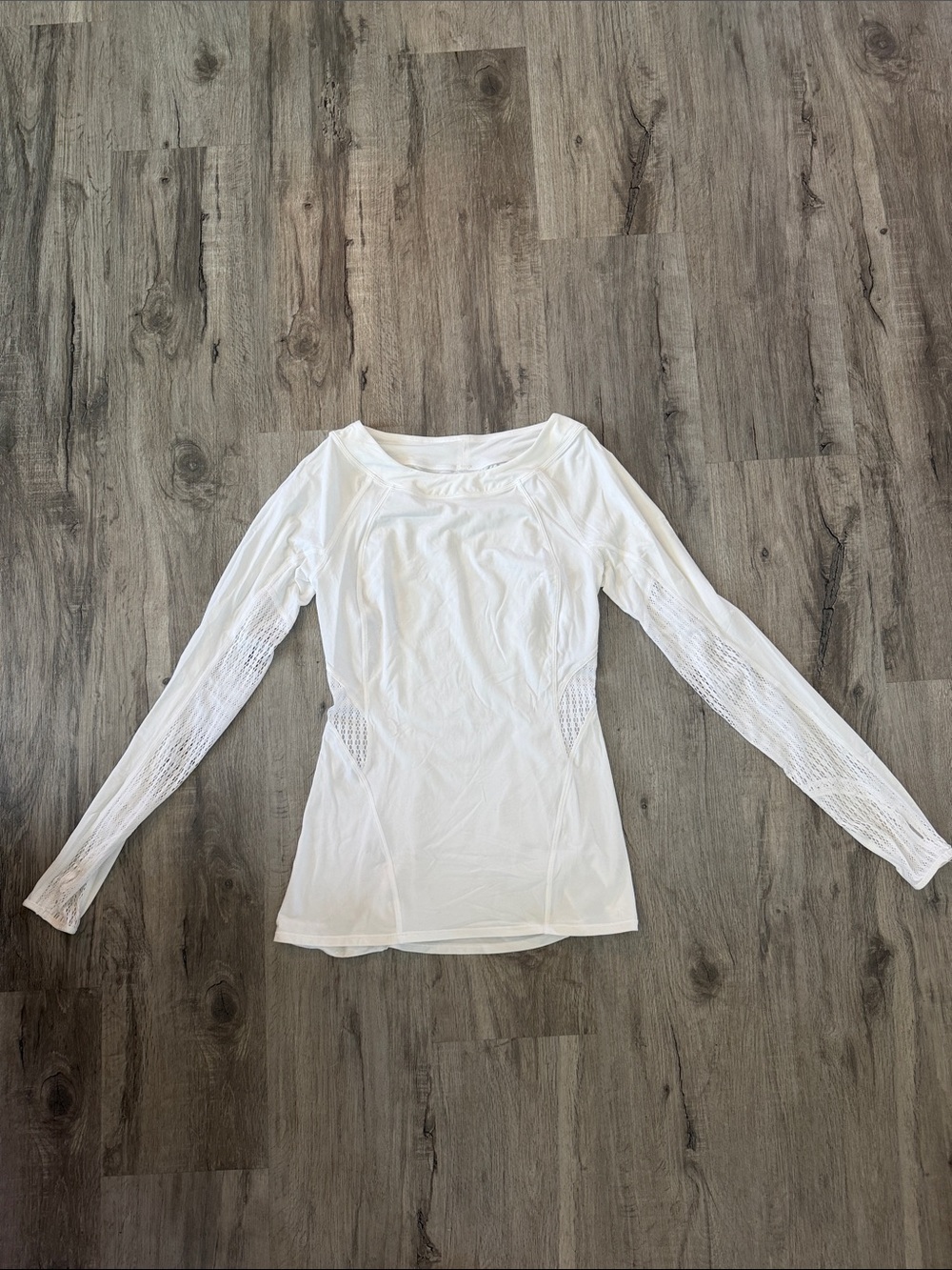 Lululemon Sunrunner long sleeve tee size 6